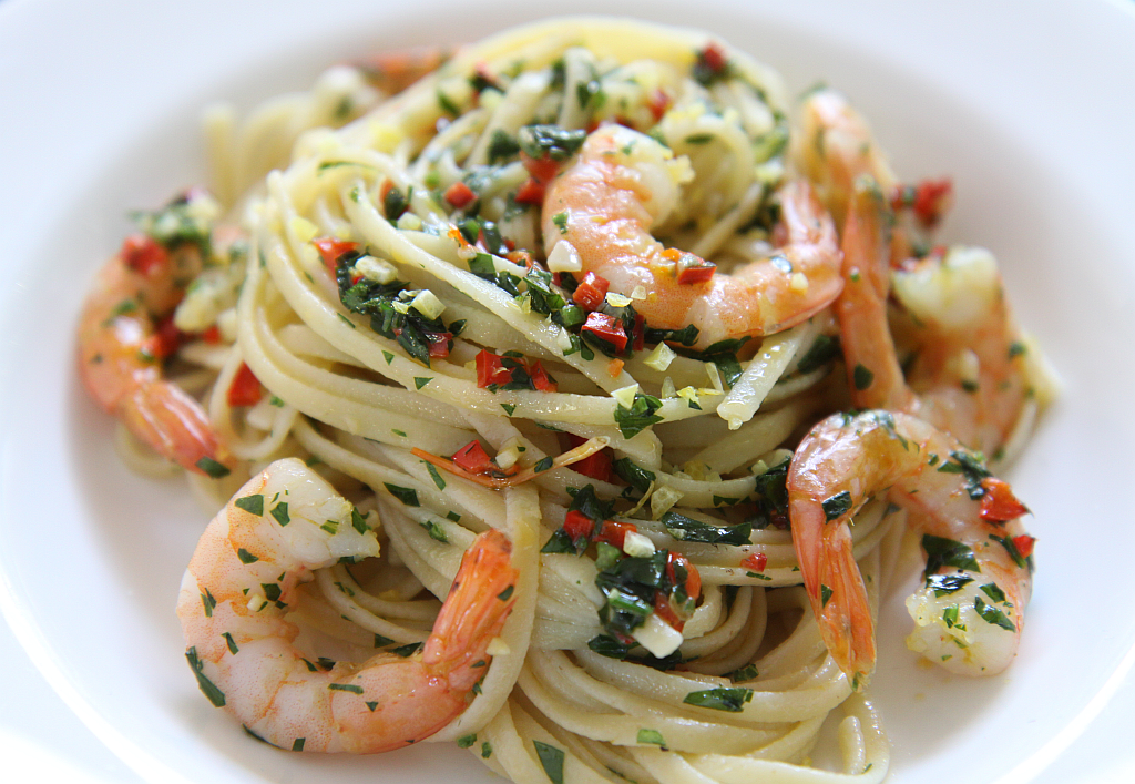 Chilli prawns with pasta